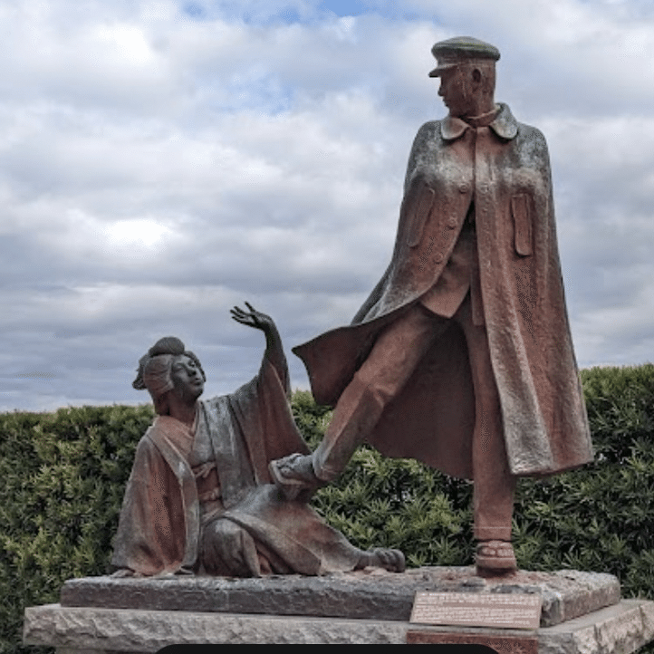 DVシーンの銅像が観光名所になっている件（改訂版：金色夜叉ごっこ