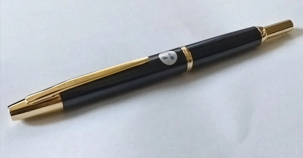 パイロット キャップレスデシモF ゆるふわレビュー｜おしっこの匂い