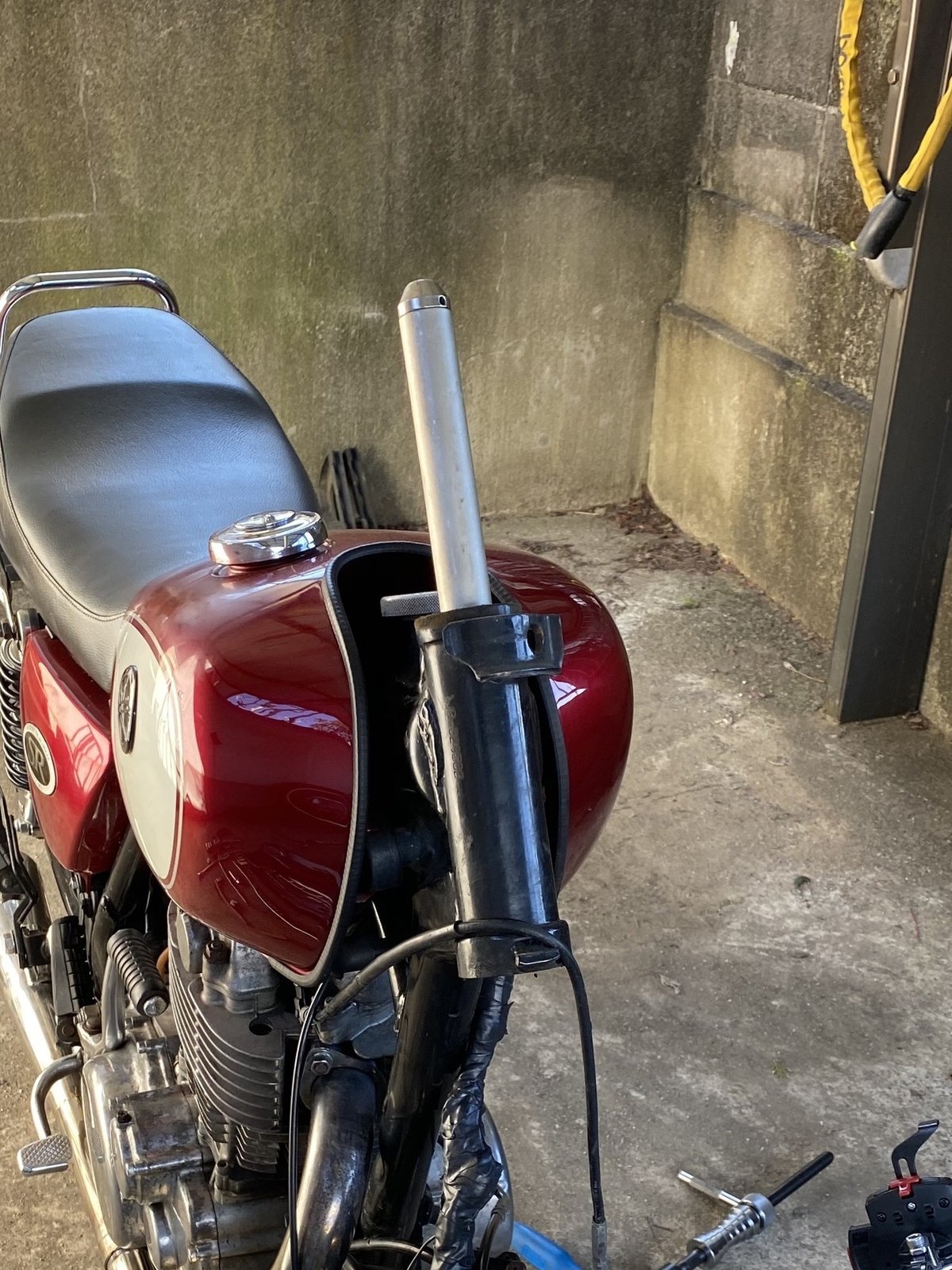 SR400 2型 フロントフォークオーバーホール&ステムベアリング SR400 2型 フロントフォークオーバーホール&ステムベアリング