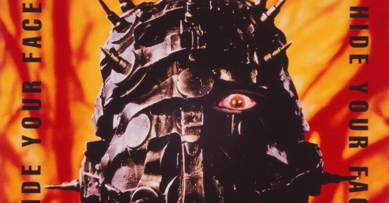 hide CUSHION \"HIDE YOUR FACE\" クッション VINYL by Amplifier から“hide”のソロアルバムを再現したクッション