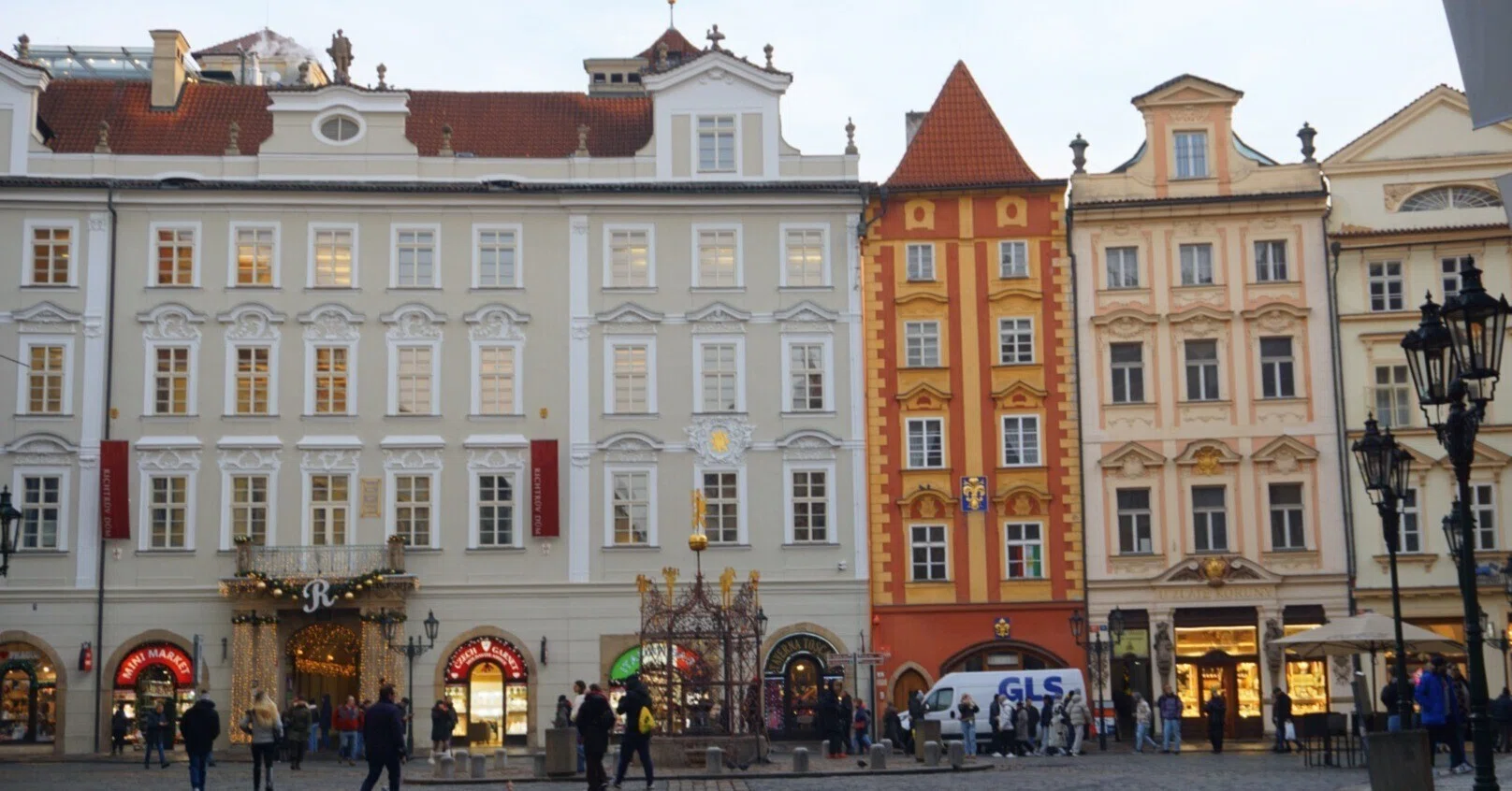 チェコ🇨🇿Prague/Brno｜Emma エマ