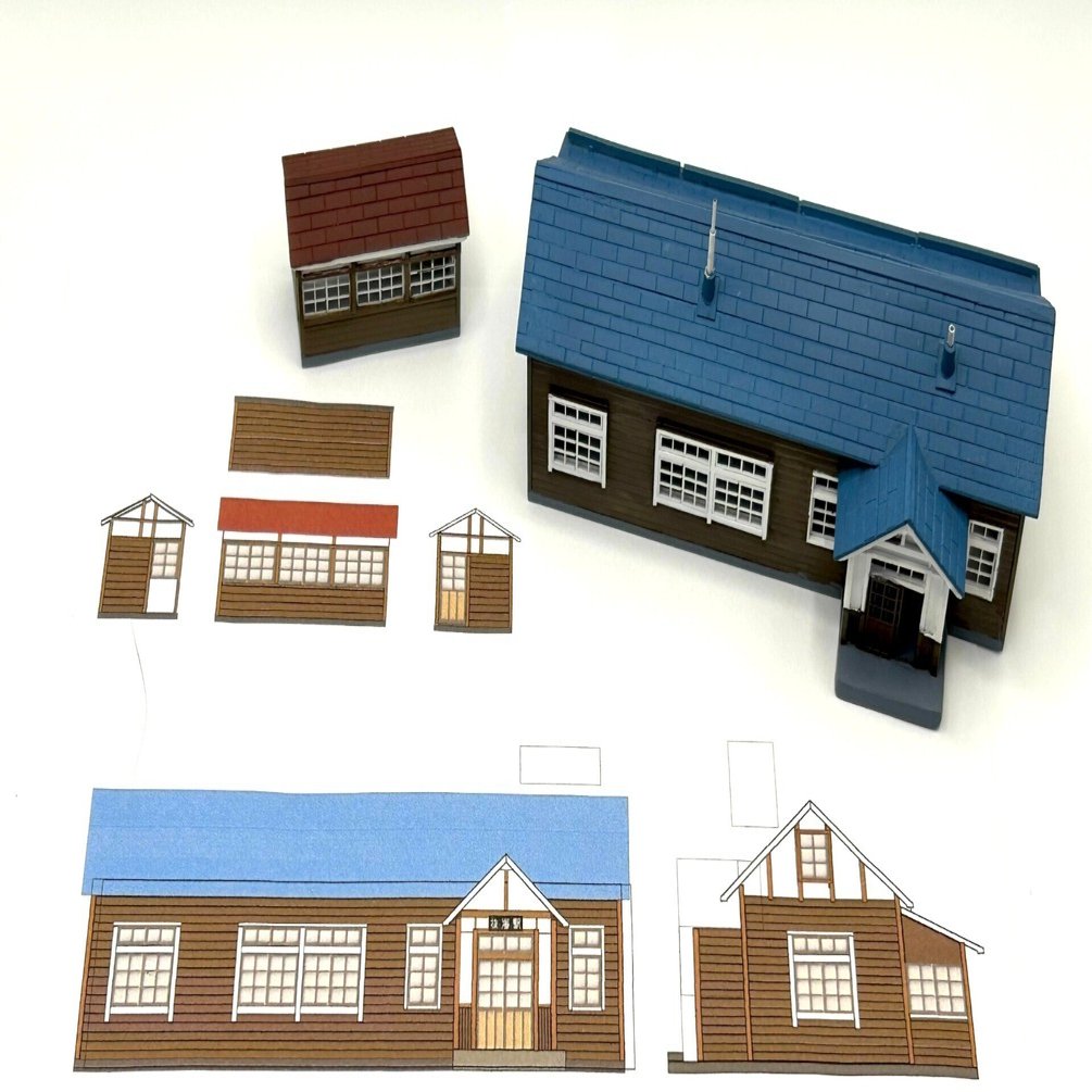 抜海駅ジオラマを作る #5: 駅本屋の塗装｜Rishiri1969