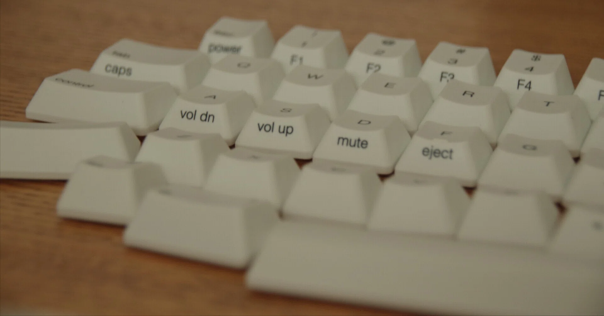 HHKB Professional Hybrid type-S 無刻印 吸振 楽天市場】HHKB Professional HYBRID Type-S 無刻印／墨（英語配列