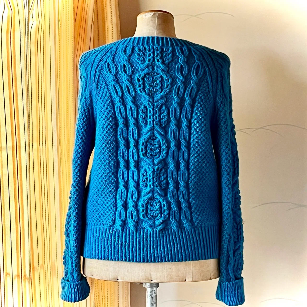ひとみ　手編みカーディガン レシピ〉レーシーなカーディガン: レシピ｜手づくりタウン by 日本