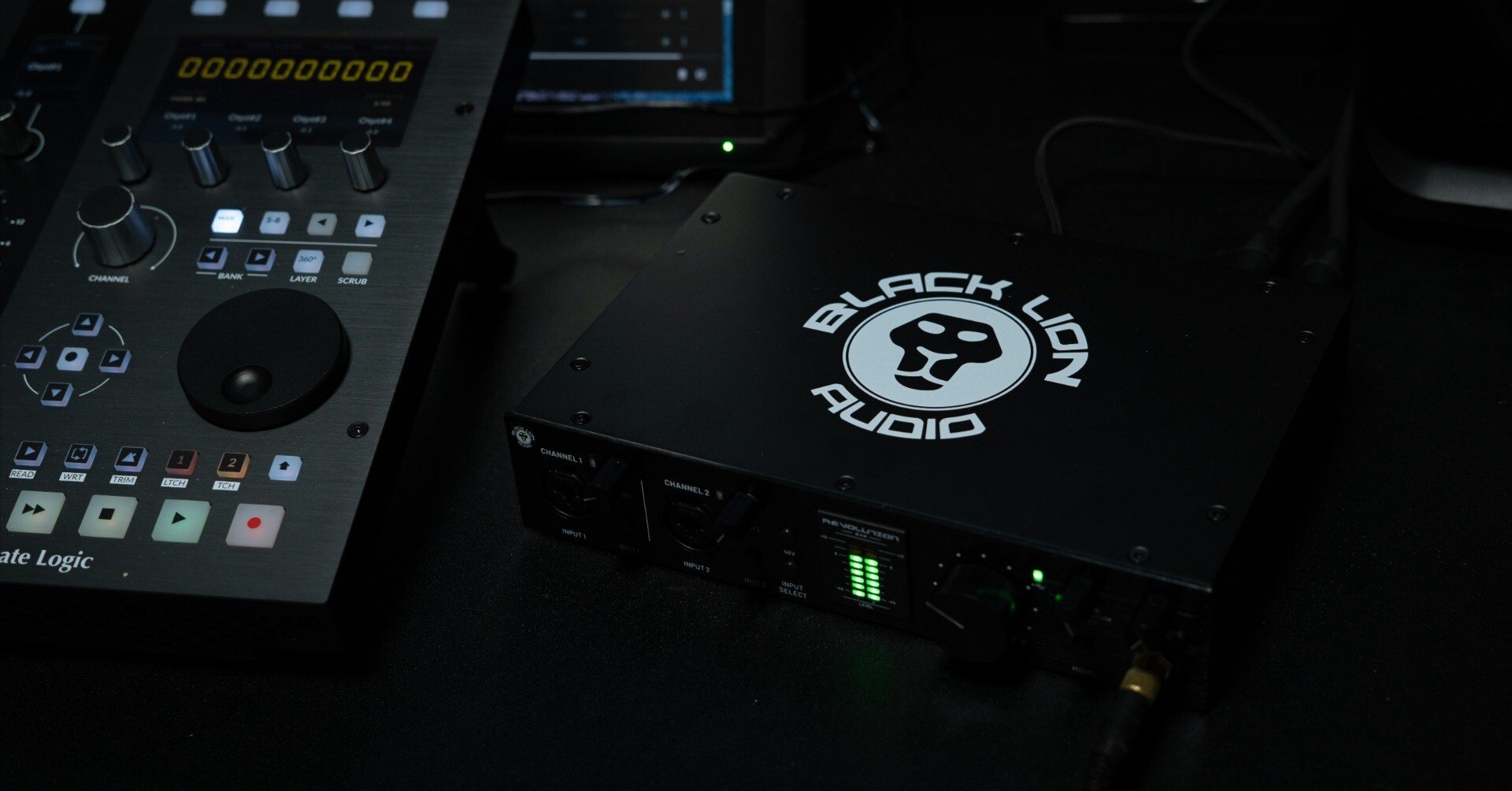 機材の話：Black Lion Audio Revolution2x2｜Lateral Lab.