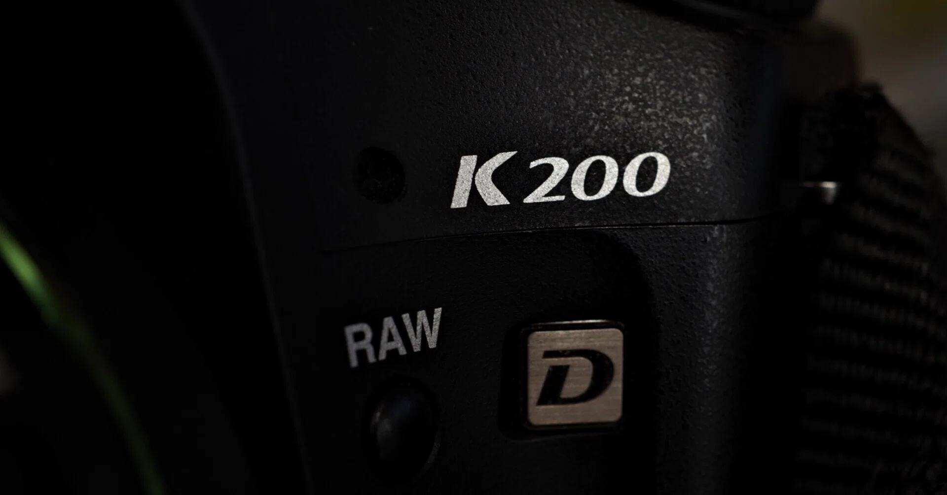 稀代の名機か PENTAX K200D｜鶏(とり)