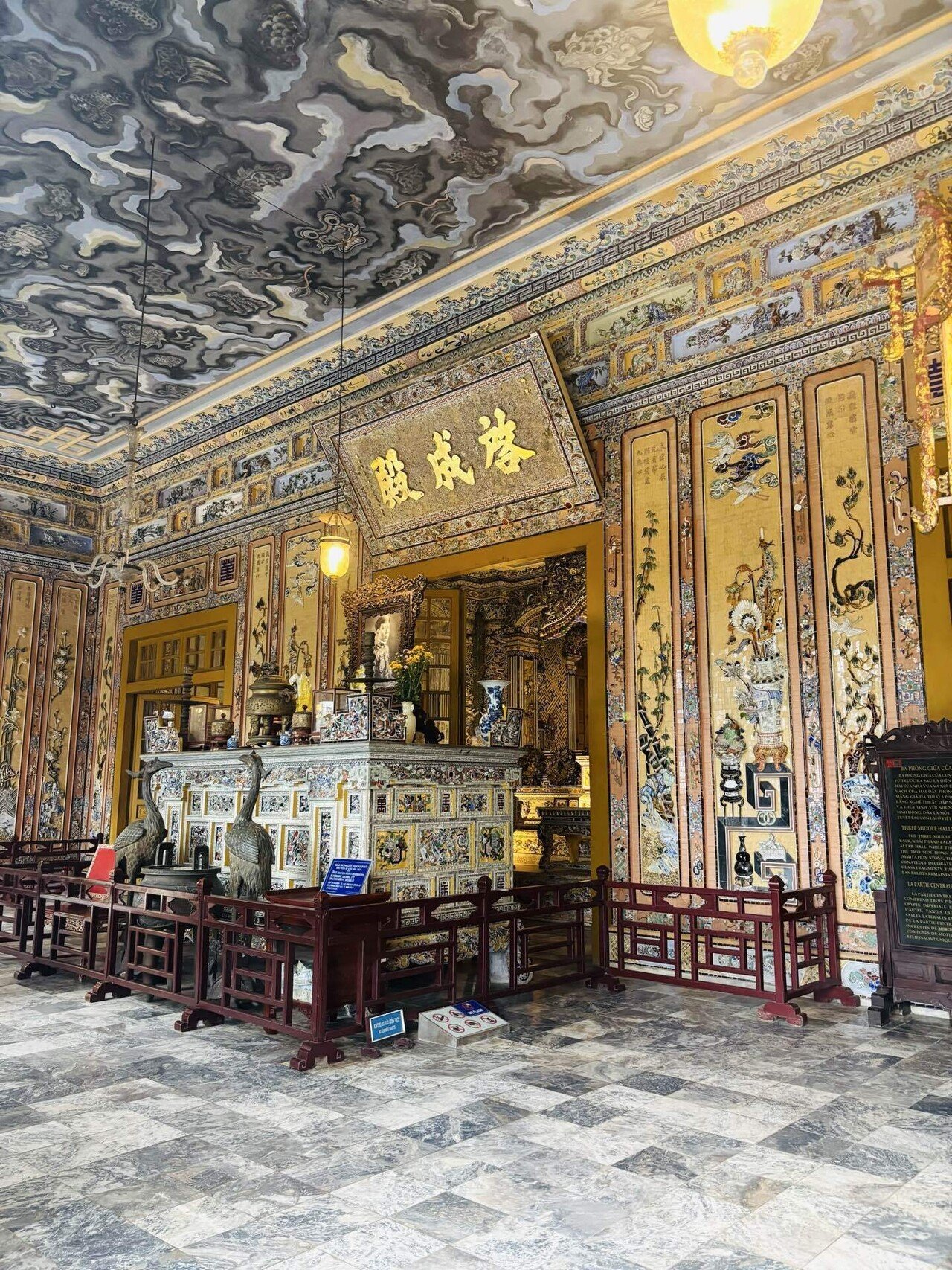 ベトナム🇻🇳】フエ・グエン朝王宮とカイディン帝陵のスケールに圧倒