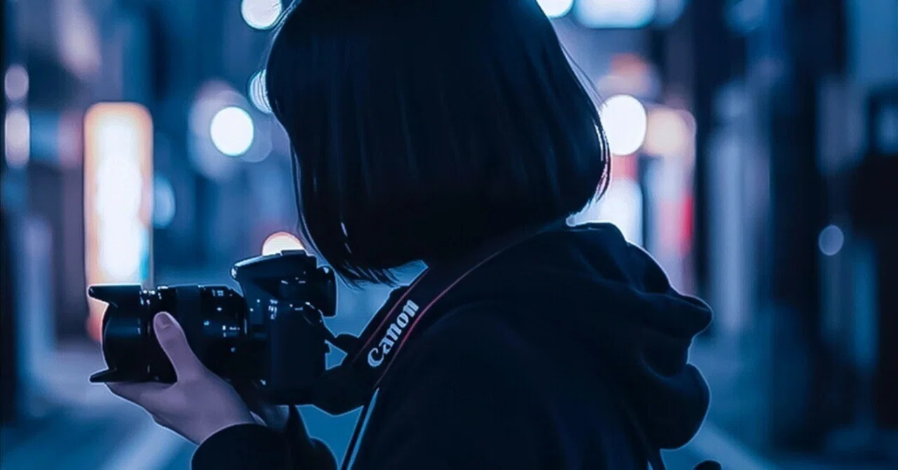A Night Standing on Both Sides of the Shutter｜なぎ。