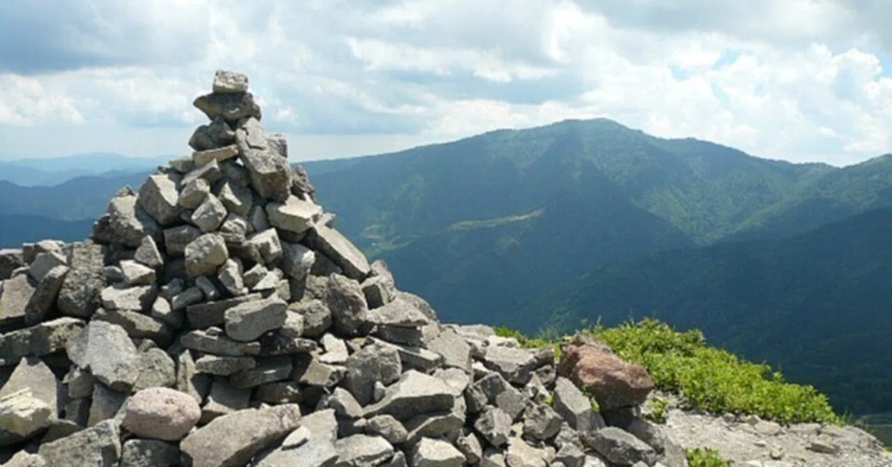 鉢伏山(1,221m)」 ～スキー場で有名な関西百名山～｜Kagirohi