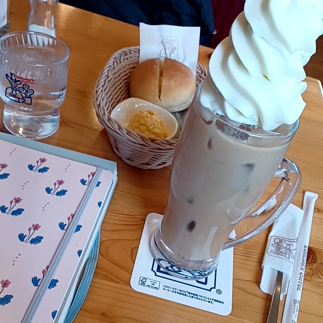 今日は朝から久々のコメダへ。相変わらずサイズ感がすごいですねー?週 