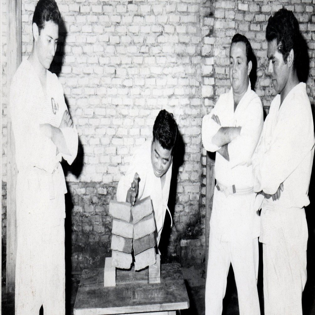 家族にサルー！異国にささげた空手人生｜Field-note｜志村まうしろ