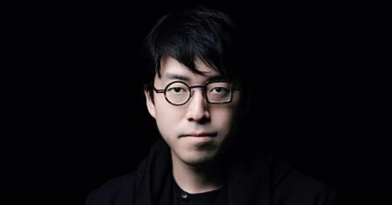 成田さん 左右 非対称 メガネ 成田 成田悠輔さん愛用品 丸四角メガネ 