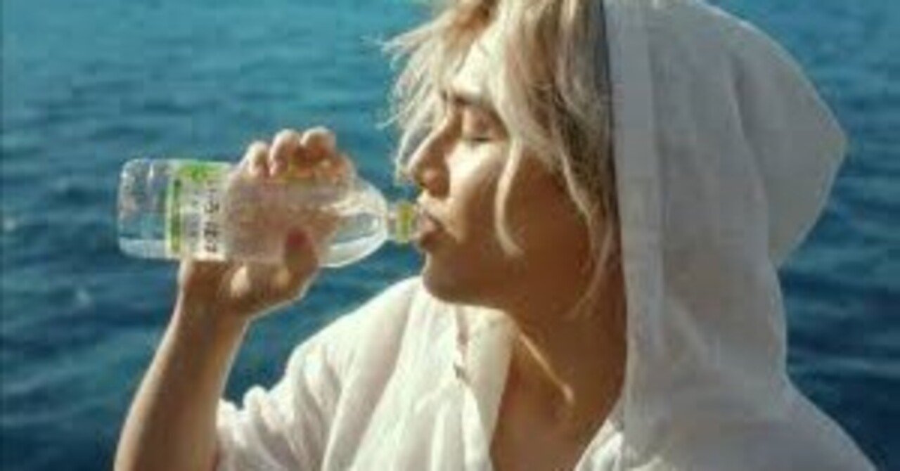 藤井風 くん いろはすのCM 『Behind The Scenes』｜あざみ野ピアノ教室