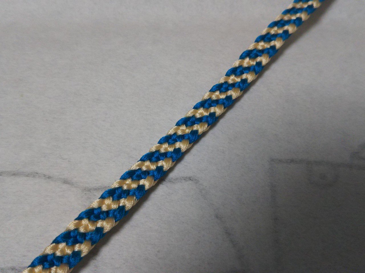 組み紐 柄の見本【八ツ瀬（8玉）】｜組み紐物語