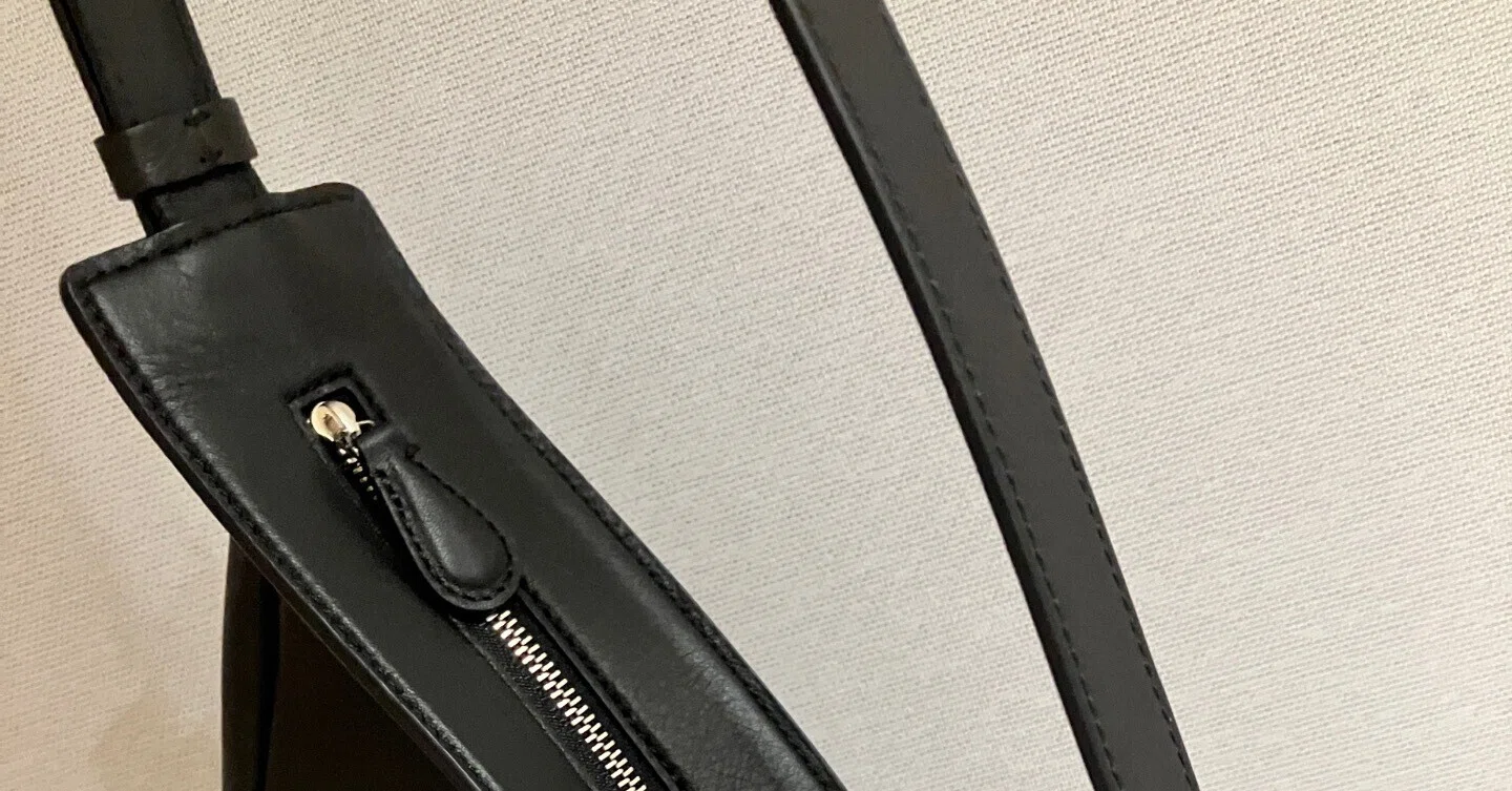The Row Slouchy Banana bag -苦悩と煩悶のクロスボディバッグ選びの