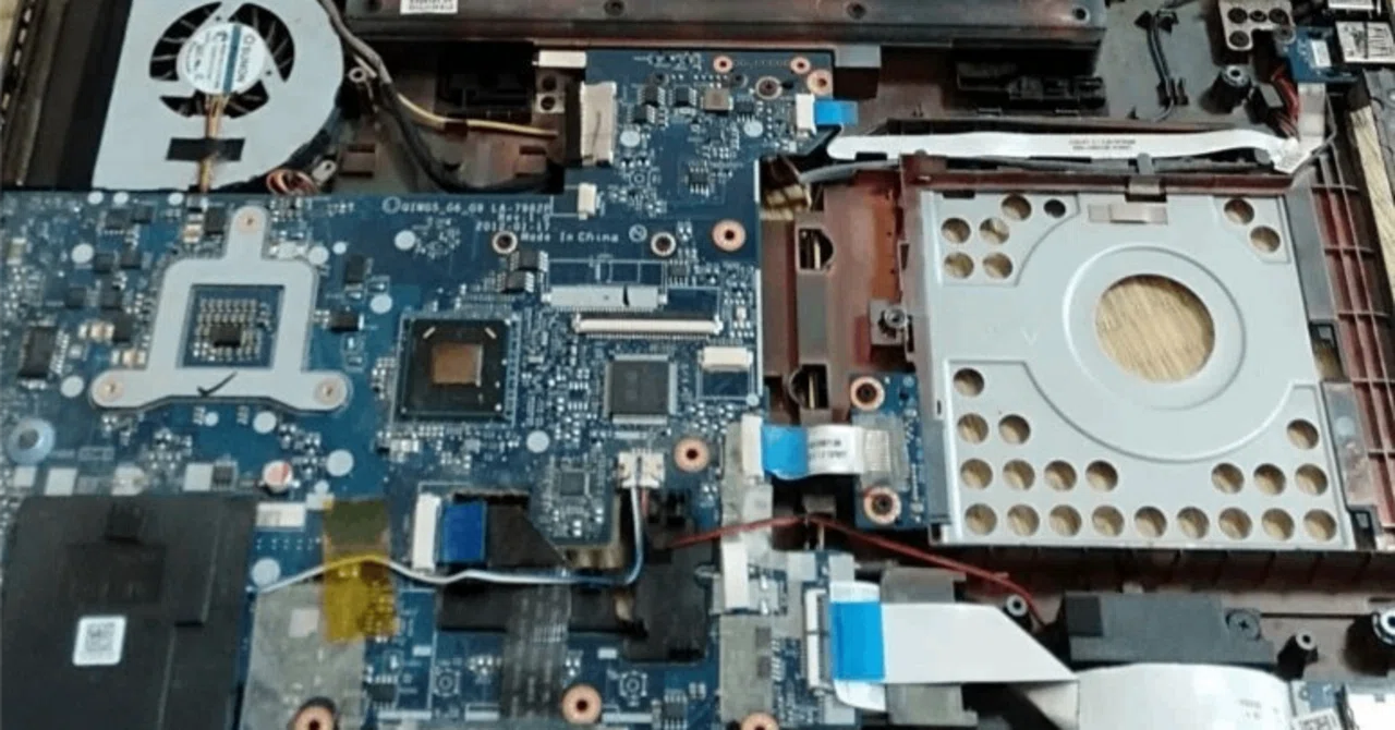 LaVie E PC-LE150N2W-H2 分解・清掃・Win10インスコ。そしてArchへ