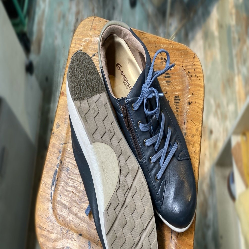 カカトコーナー補修/ウェッジ補修】スニーカーのカカト部分修理｜CREA