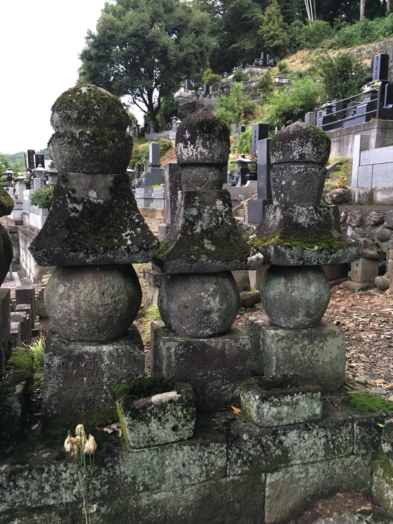 北関東の石造物㉔：石上寺五輪塔｜綾