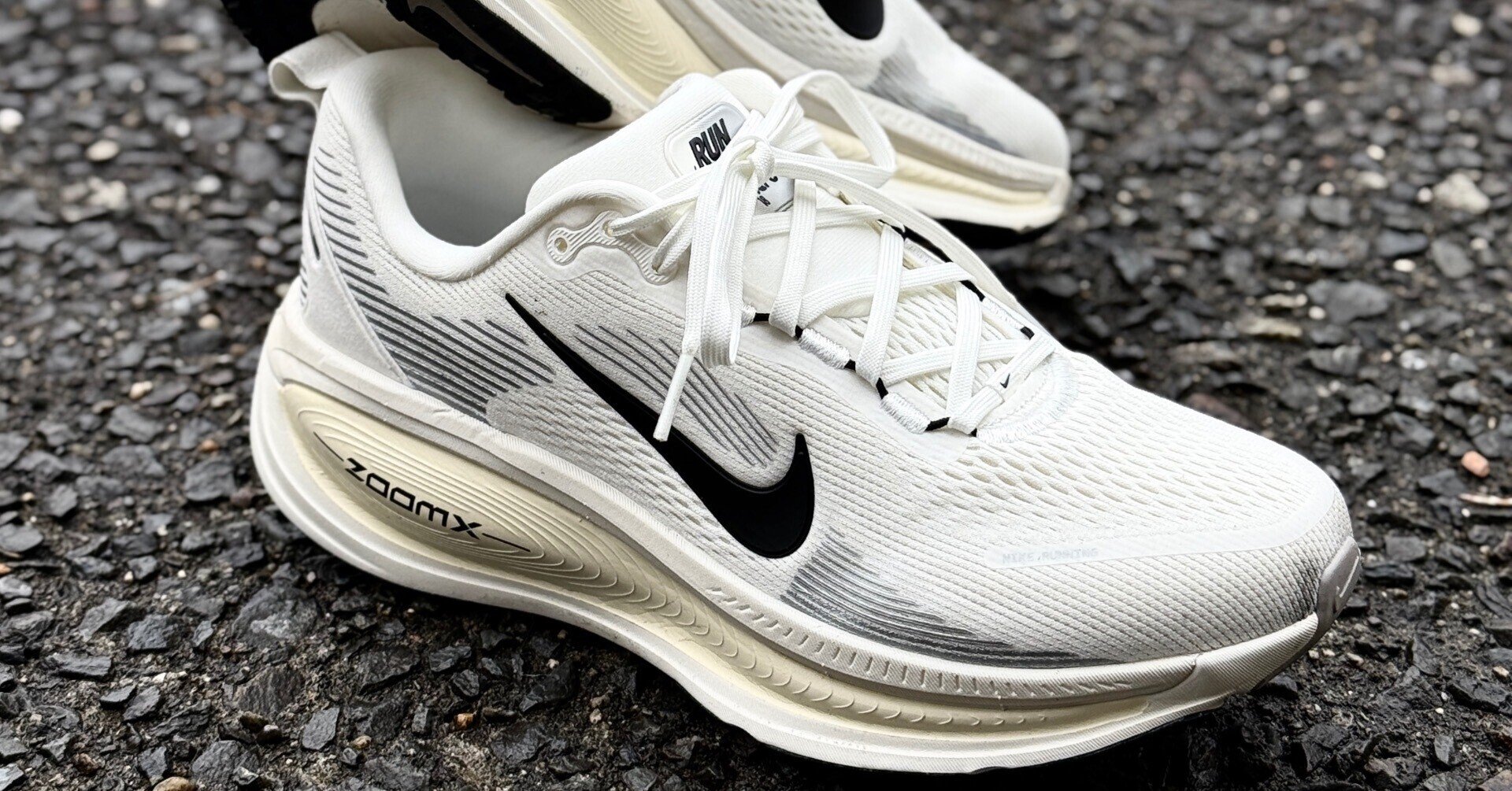 NIKE ZoomX ボメロ18 27.5 ホワイト ランニングシューズ 【公式通販】 NIKE ZoomX ボメロ18 27.5 ホワイト ランニングシューズ 【公式通販】