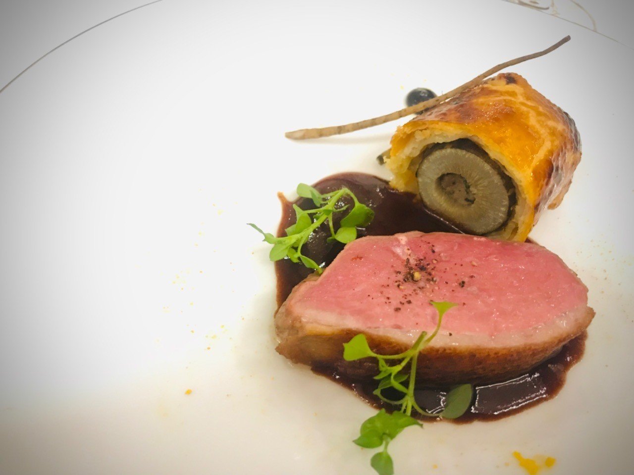 Food 正反対な日本料理とフランス料理 江六前一郎 Icro Erkme Note