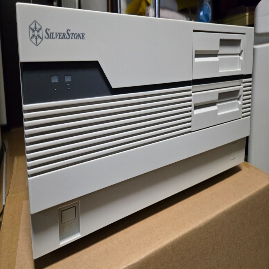 PC-98風ケースSILVERSTONE FLP01でファンガン積みPCを作る(失敗)｜みけ