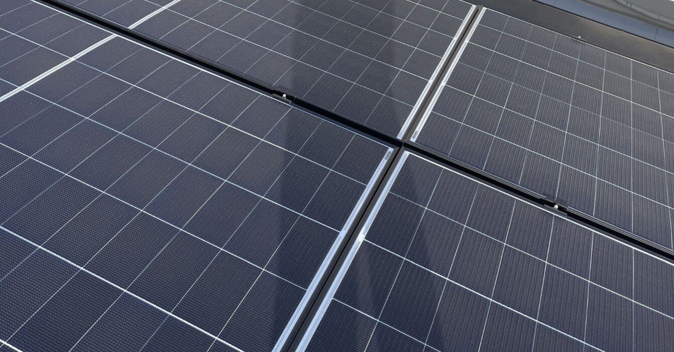 建築と親しむ：太陽光パネル設置への道｜株式会社エキップ