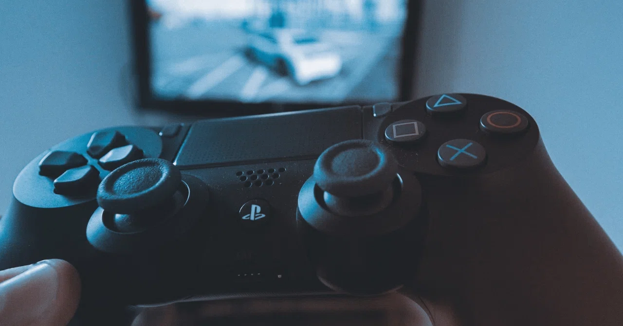 PS4のHDDが突然逝ったので交換したけどむっちゃ簡単だった｜とまじぃ