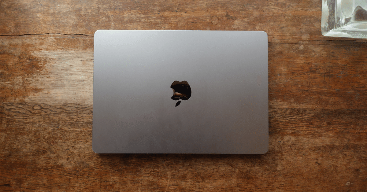 M2チップ搭載13インチMacBook Air - スペースグレイ - Apple（日本）