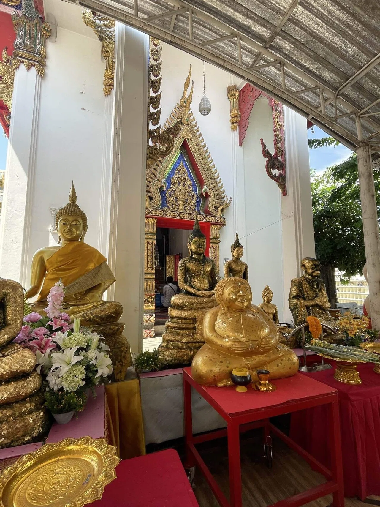 ワットチャオアーム】タイ寺院の壁画修復と仏像を見て仏教美術について