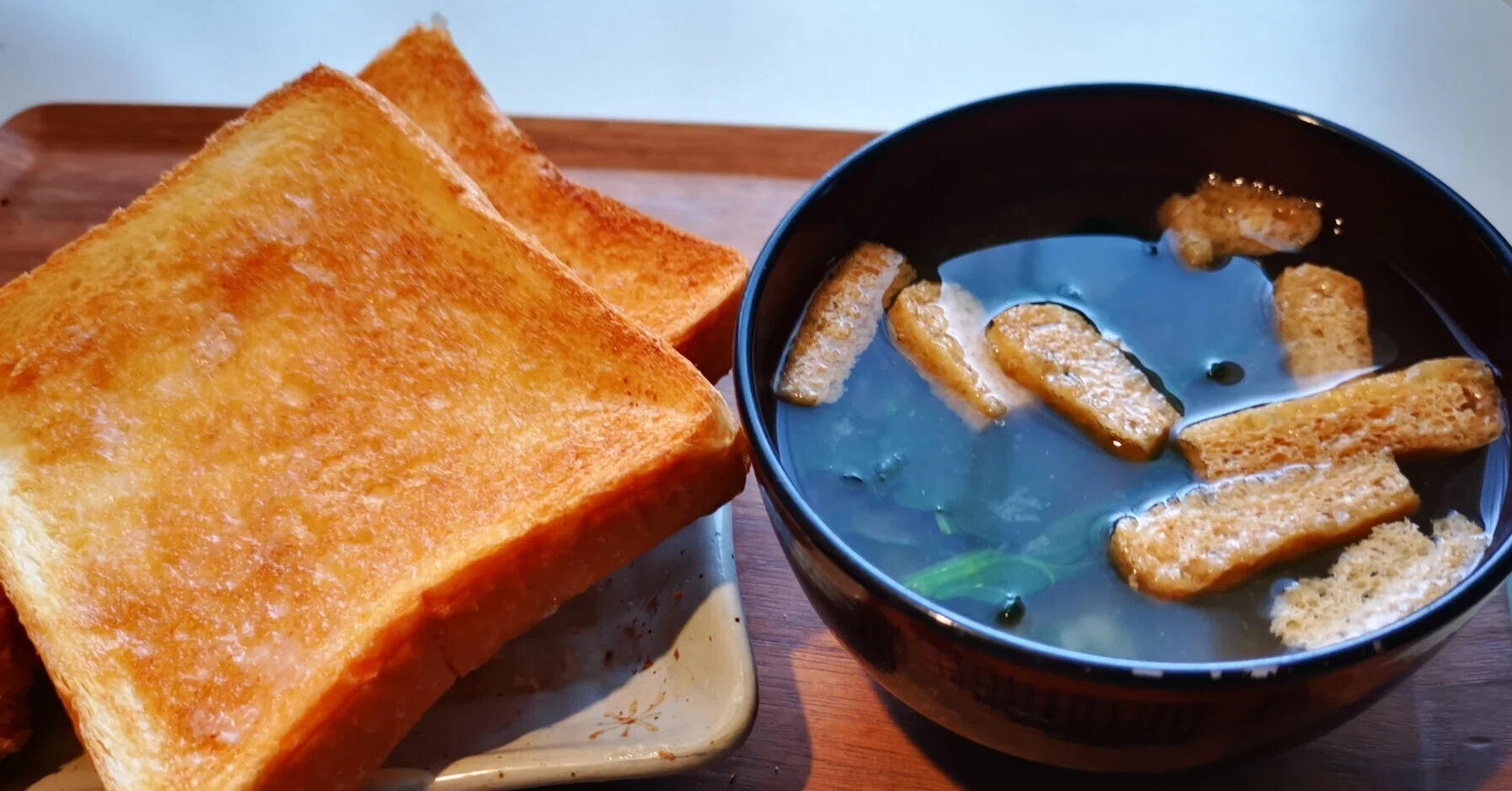 パンと味噌汁。思いがけない組み合わせから見えたもの｜はなふさふみ