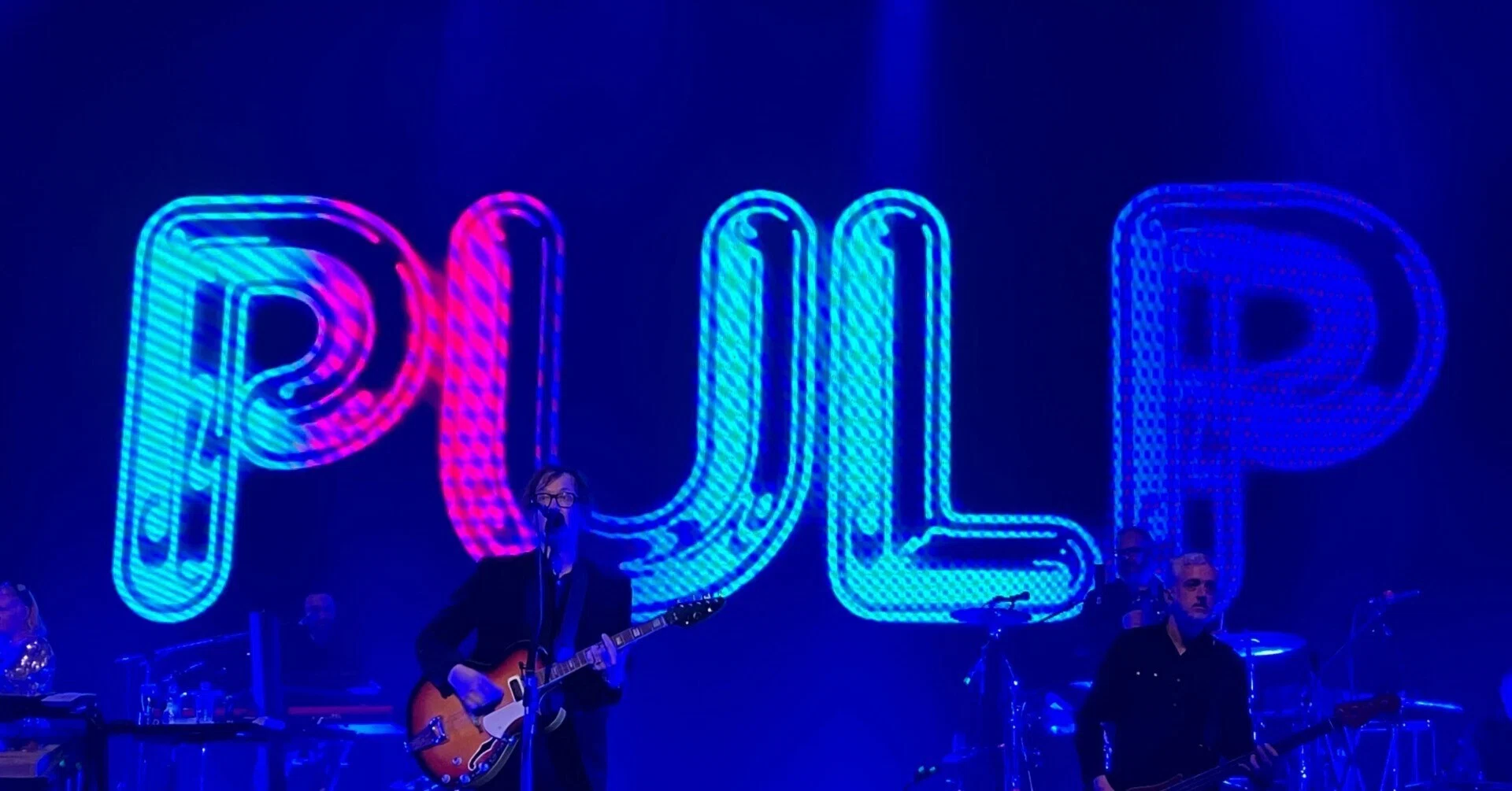 ライブレポ】PULP 2025.01.04 at ZEPP OSAKA BAYSIDE - 噴水の前で待ち