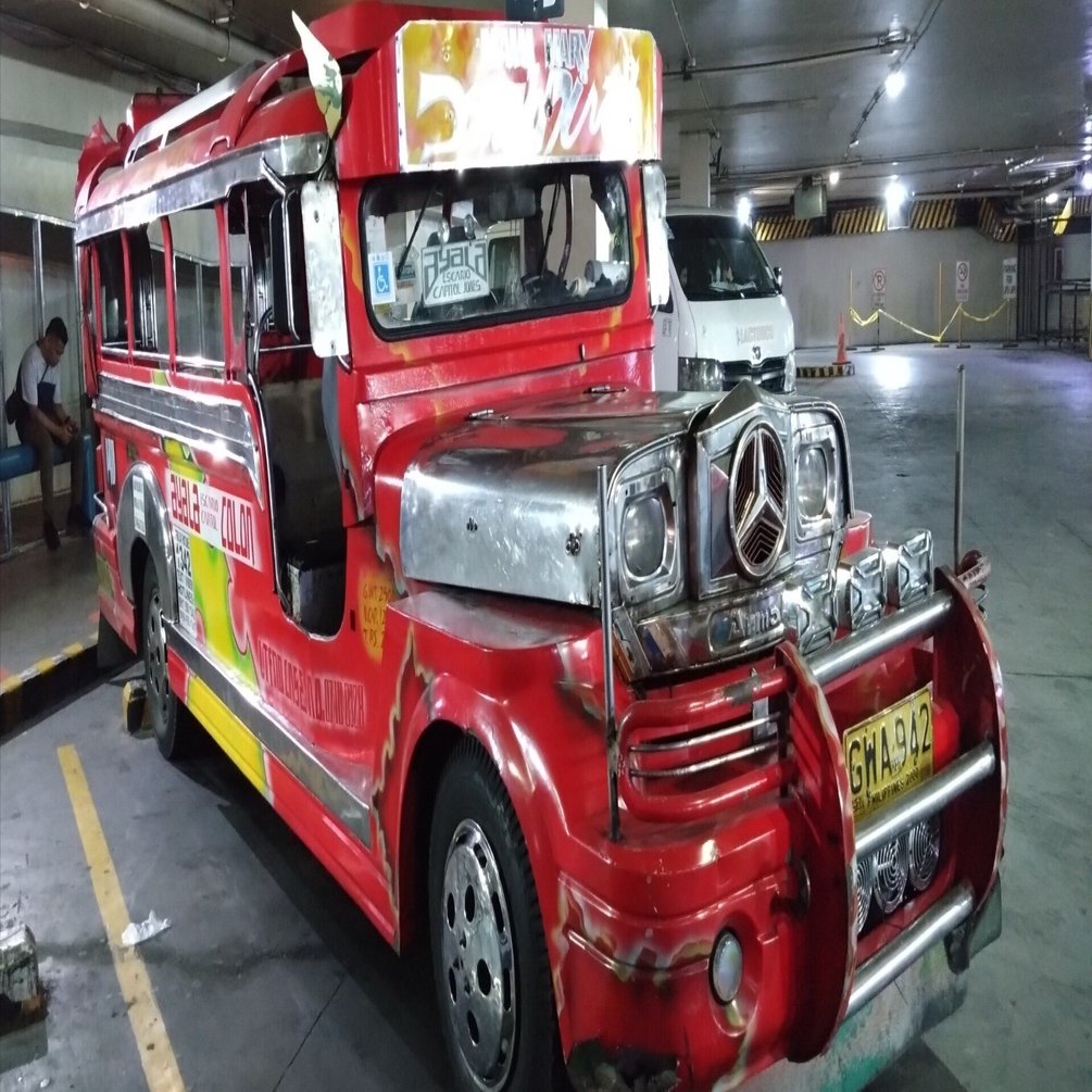 まめまめしきものはまさなかりなむ 【フィリピン人の誇りジプニー