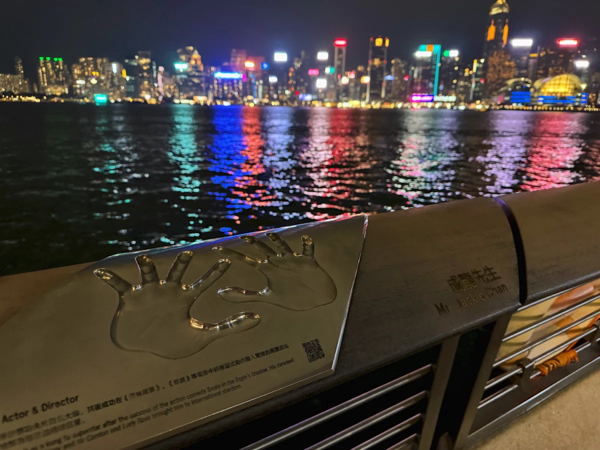 香港城砦２撰【　香港ルーフトップ、九龍城探訪　】＋（α） 体力ない人向け、映画「九龍城砦」をめぐる香港2泊3日のひとり旅