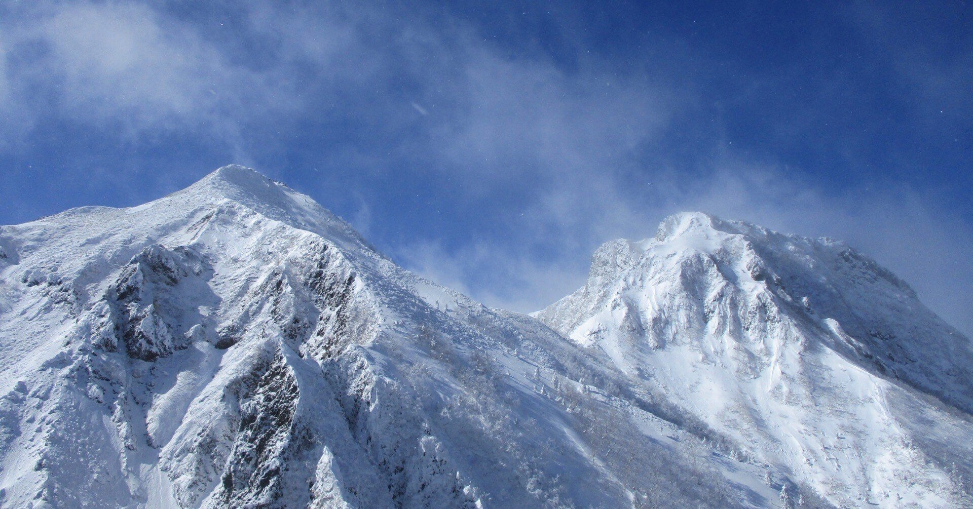雪山の風景写真 Hello, world. . . #八ヶ岳 #雪山 #山岳写真 #山歩しよう