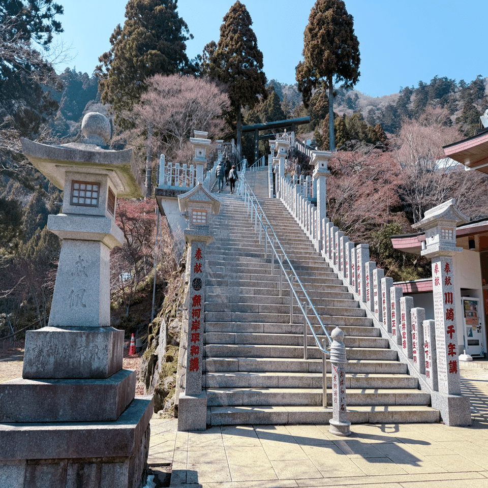 神奈川・大山阿夫利神社 中編】大天狗と小天狗のいる”あめふり山