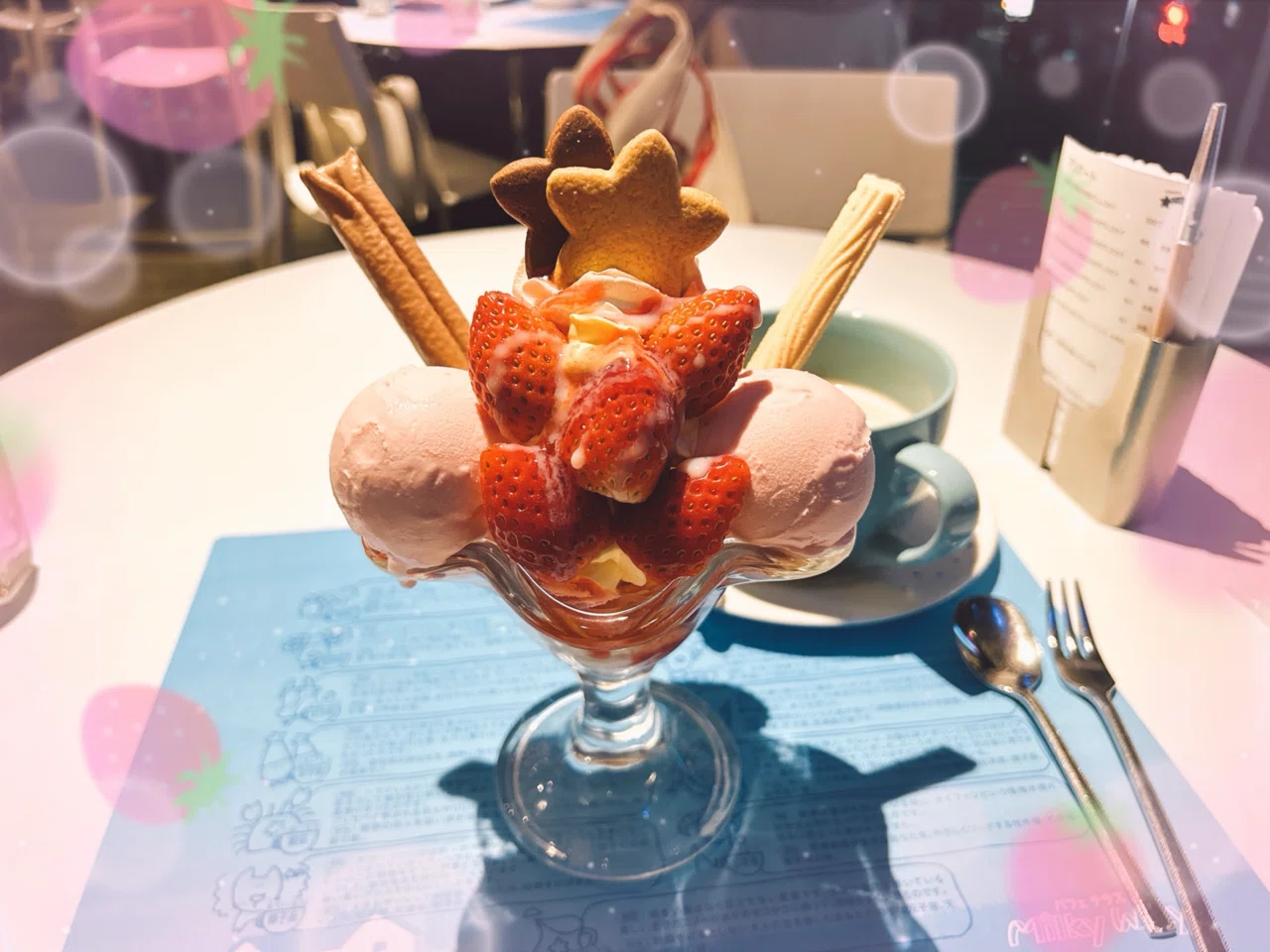 ミルキーウェイでいちごちゃんスペシャルパフェ🍓🍨｜💙Blue Leopard🐆