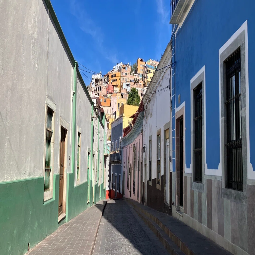 メキシコ旅行記】カラフルな街並みを歩きまわるグアナファト2日目