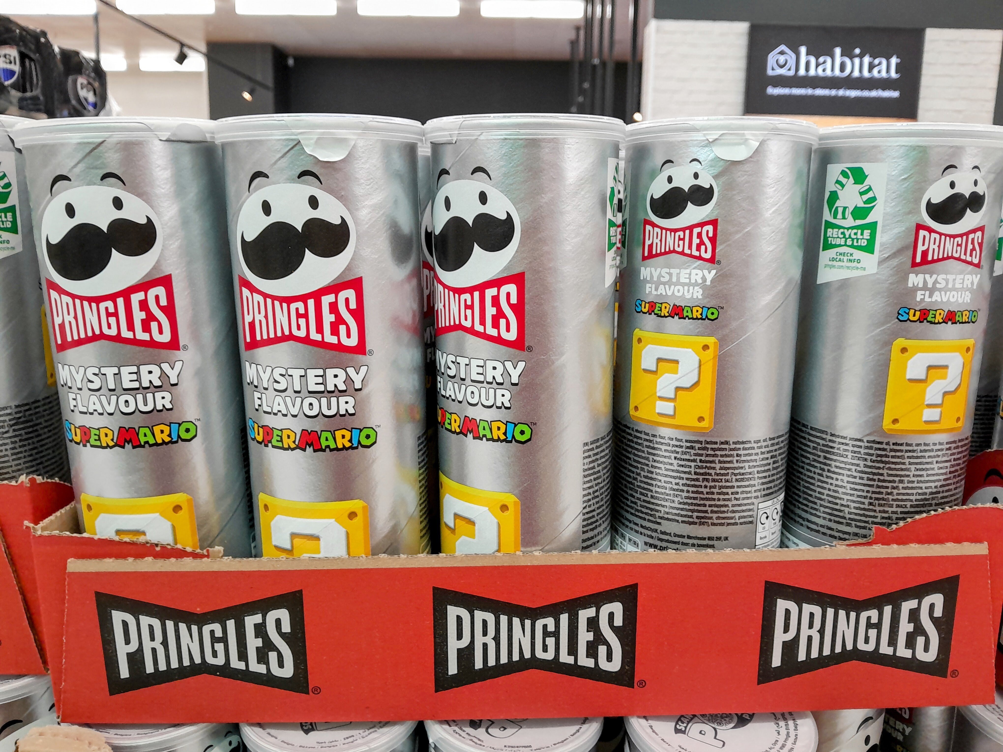 アメリカ】プリングルズ スーパーマリオブラザーズコラボ缶 5種セット