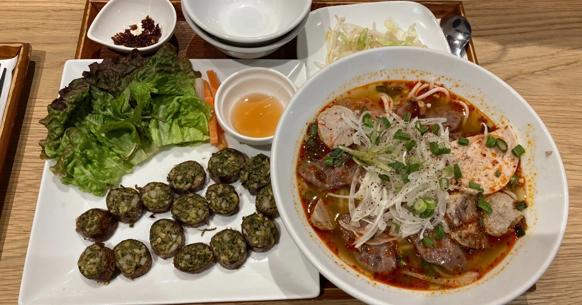 ブンとフォーって何が違うの？ 「ブン・ボー・フエ Bún Bò Huế（??化 