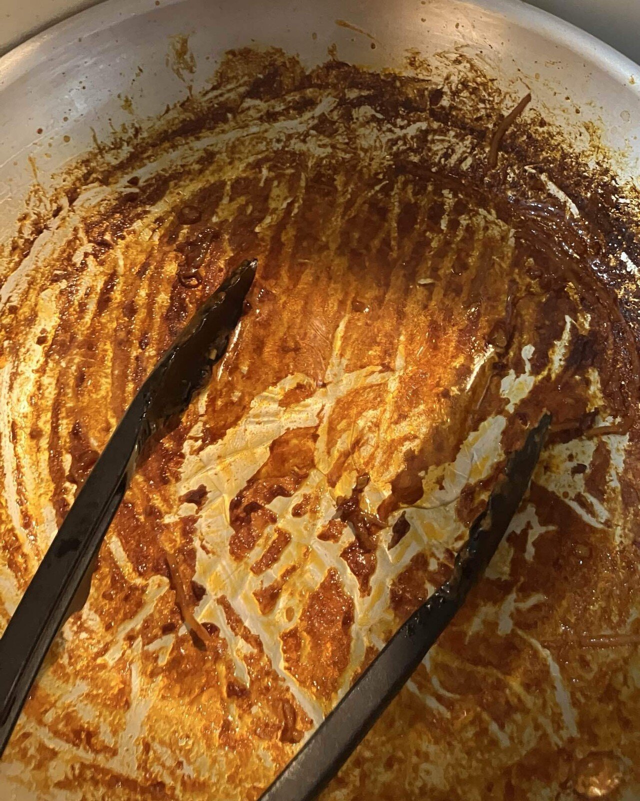 暗殺者のパスタ VS アルミフライパン！！！｜こび