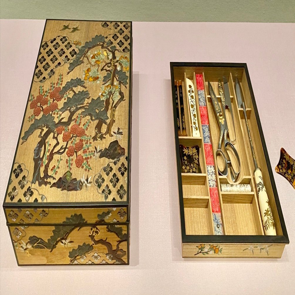 着物でお出かけ] うっとり〜♡美しいお裁縫箱に出会いました！「百花