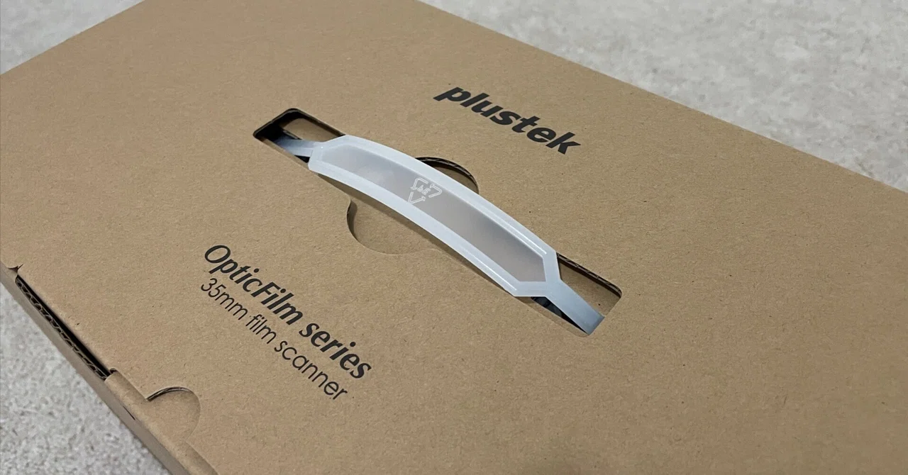 Plustek OpticFilm 8300i Aiを導入|MOJA MOJA Plustek OpticFilm 8300i Aiを導入|MOJA MOJA