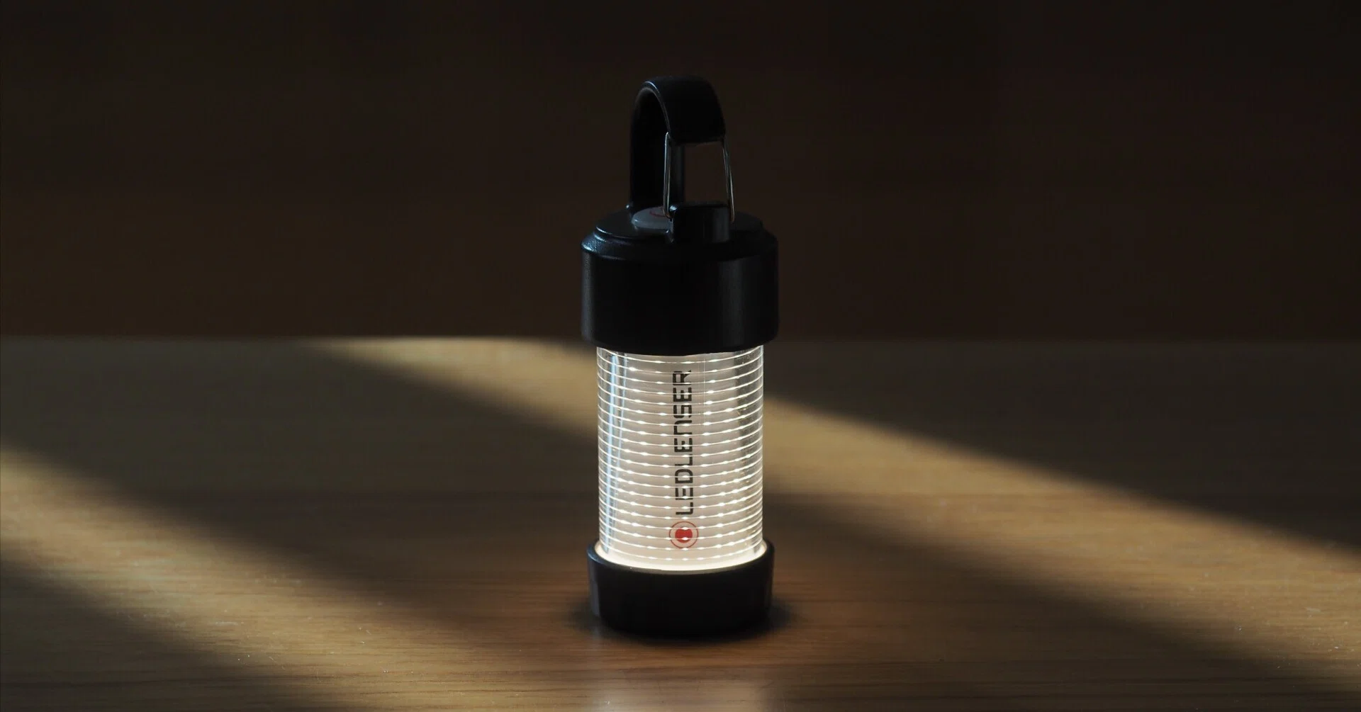 避難小屋泊での灯りに Ledlenser ML4 Warm Light｜アトリエデルタ