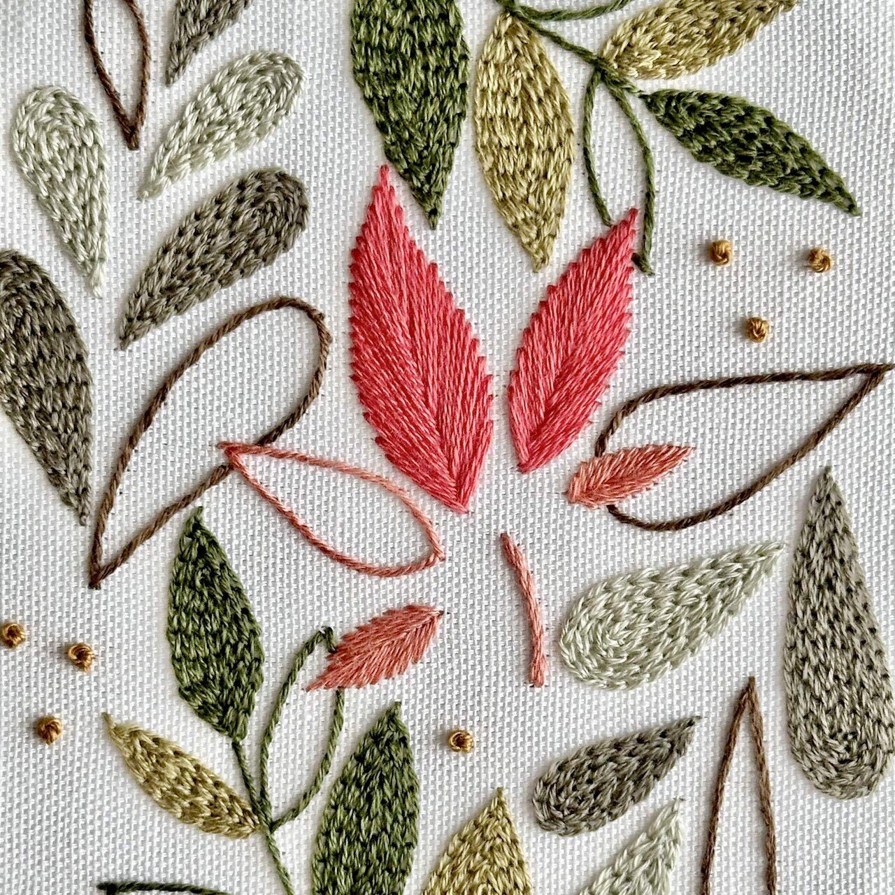 PDF図案【落ち葉模様】｜はなこまち/刺繍作家