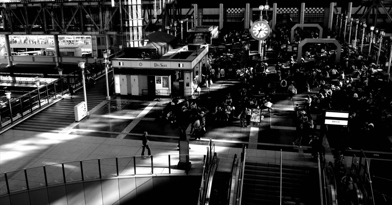 Monochrome Oosaka to Kyoyo with GRⅢ｜yasunari099 写真家