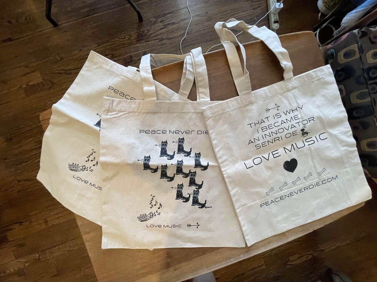 大江千里さんグッズ・Tシャツセット（7枚） Amazon.co.jp: OLYMPIC - 大江千里: ミュージック