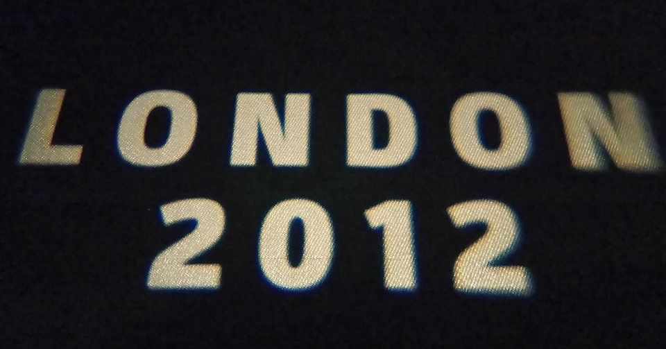 ロンドン リオ 東京 ロンドン オリンピック12の聖火台が目の前に ユリ In London Note