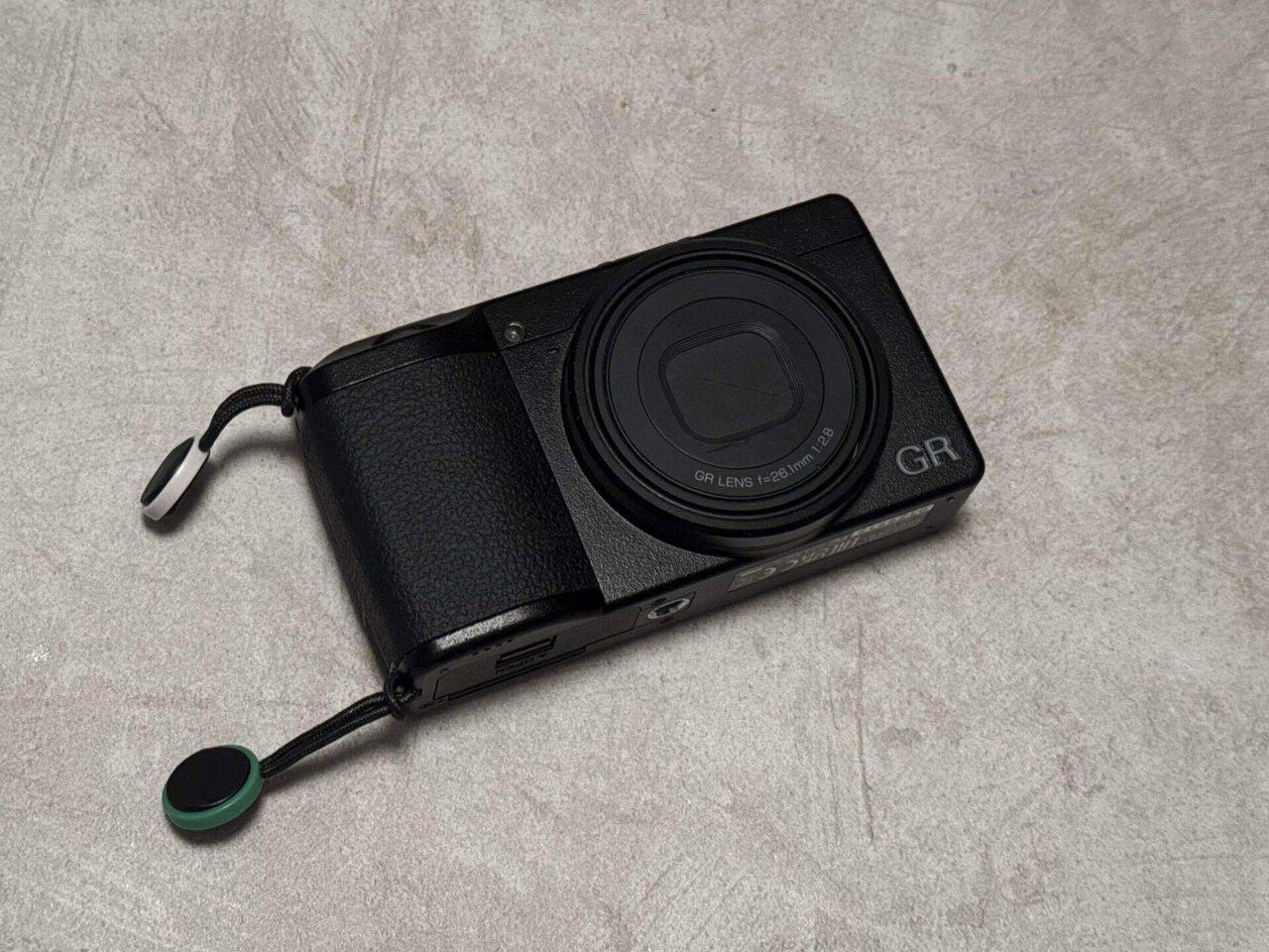 GR3X 美品　ピークデザインおまけつき RICOH GRIIIxを買ったらまず揃えておきたいアクセサリー3つ