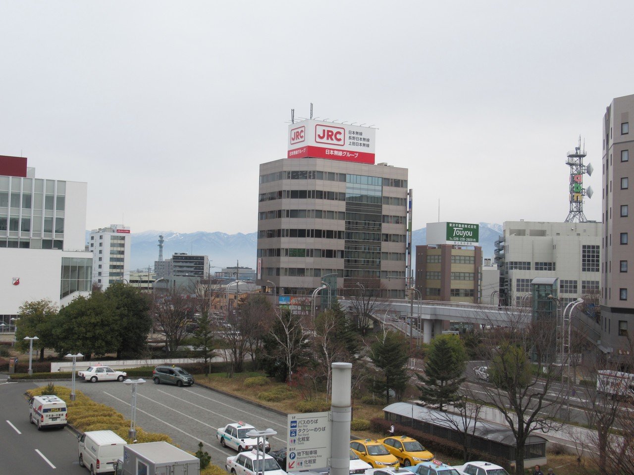 こんなにアルプスが近い 県庁所在地の駅 長野駅 スキー場からそのまま来たような格好の人も多く面白い Liliy Note こんなにアルプスが近い 県庁所在地の駅 長野駅 スキー場からそのまま来たような格好の人も多く面白い Liliy Note