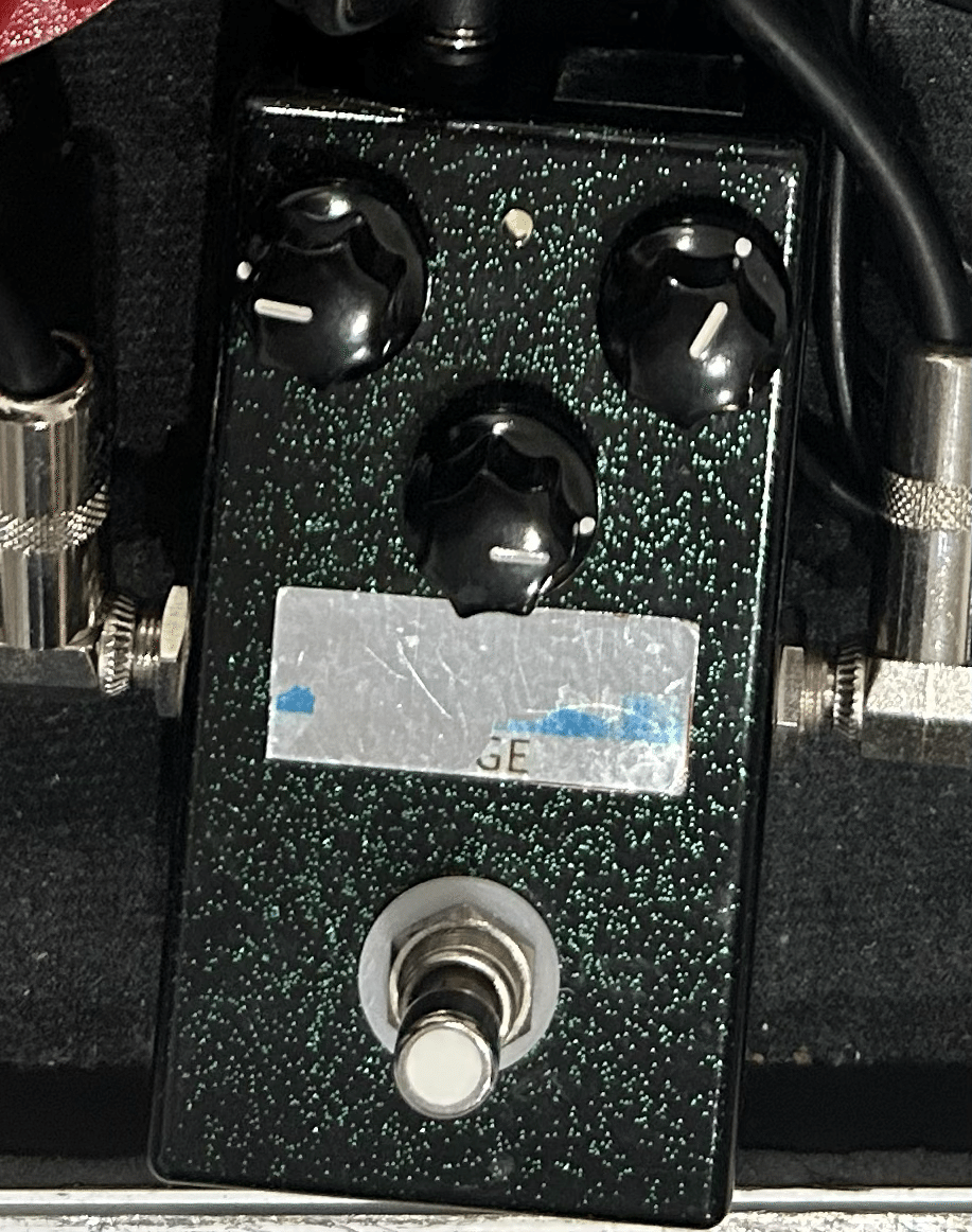 ファズ2個入れてしまったエフェクターボード紹介｜深夜の人